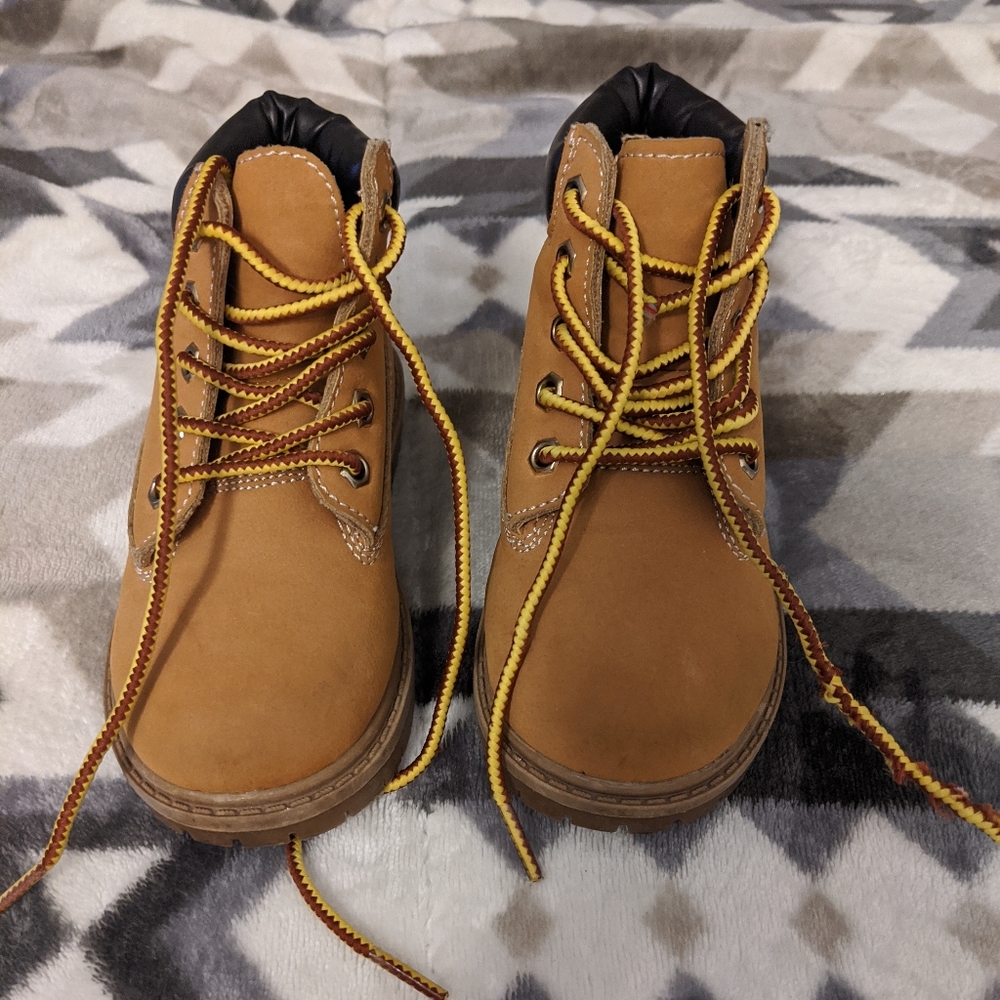 Trail Guide children's boots